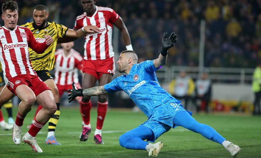 Τεράστια επέμβαση του Πασχαλάκη σε κεφαλιά του Πινέδα!