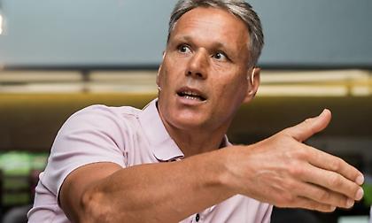 Φαν Μπάστεν για Κβαρατσκέλια: «Πως είναι δυνατόν να σκόραρε περικυκλωμένος από 8 παίκτες;»