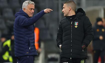 «Είσαι ψεύτης, δεν είσαι άντρας»: Το ξέσπασμα του Μουρίνιο στον 4ο διαιτητή του Κρεμονέζε-Ρόμα