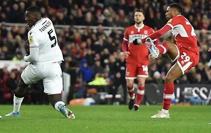 Ασταμάτητος Άκπομ, σκόραρε ξανά και έφτασε τα 23 γκολ!