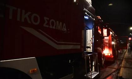 Πυρκαγιά σε εγκαταλελειμμένο εργοστάσιο στη Σίνδο