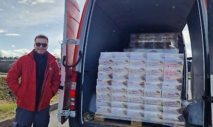 Το 'πε και το 'κανε ο Ζόμερ: Έφερε ένα φορτηγό σοκολάτες από την Ελβετία για τον Ντε Λιχτ!