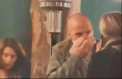 Συνελήφθη ο 19χρονος που είχε προσαχθεί για την επίθεση στον Βαρουφάκη!