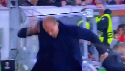 Ο Αλέγκρι έπαθε... Ομπράντοβιτς: Έγινε μελιτζανί και χτυπιόταν στον πάγκο!