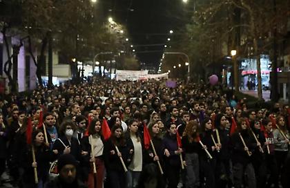 Παραλύει η χώρα από τη γενική απεργία: Διαδηλώσεις σε πολλές πόλεις - Πώς θα κινηθούν τα ΜΜΜ