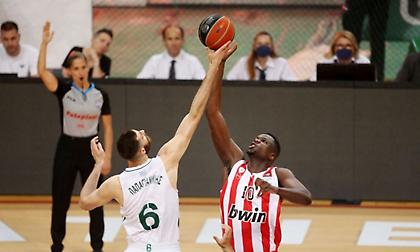 Οι αριθμοί πίσω από το σερί 11 νικών του Ολυμπιακού επί του Παναθηναϊκού