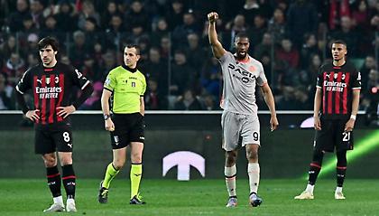 Ο Ζλάταν έγραψε ιστορία, αλλά δεν έφτανε για την αποκαρδιωτική Μίλαν!