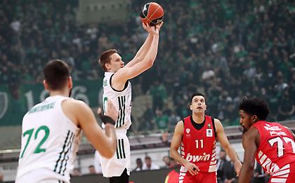 To… πεντάποντο του Παναθηναϊκού σε μια φάση!