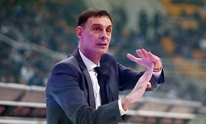 Οπαδός του Παναθηναϊκού κατήγγειλε για εξύβριση τον Μπαρτζώκα!