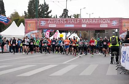 Ημιμαραθώνιος σήμερα στην Αθήνα: Ποιοί δρόμοι θα κλείσουν - Αλλαγές στα δρομολόγια του τραμ