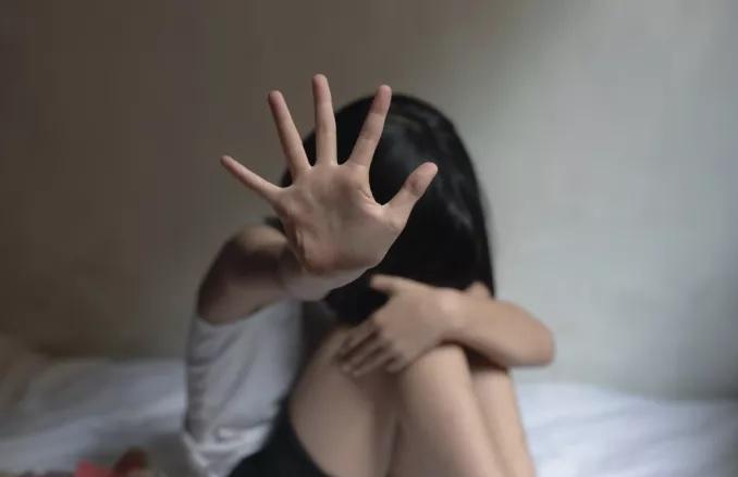 Τρίκαλα: Ηλικιωμένος ασελγούσε σε ανήλικο κοριτσάκι