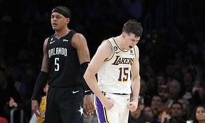 Νίκη-ανάσα με απρόσμενο ήρωα για Λέικερς