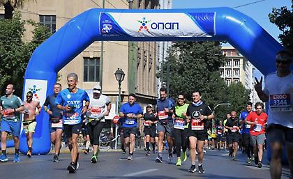 11ος Ημιμαραθώνιος της Αθήνας: 19.000 δρομείς έκαναν τη διαδρομή γιορτή μαζί με τον ΟΠΑΠ