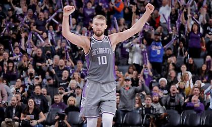 Κοντά σε ιστορική επίδοση που έχουν καταφέρει μόνο Τσάμπερλεϊν και Γιόκιτς ο Σαμπόνις!