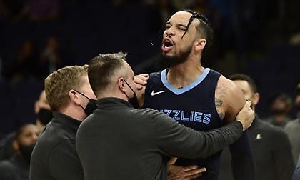 Ο Μπρουκς έχει χάσει over 500 χιλ. δολάρια λόγω συμπεριφοράς-«Είναι απλώς χαρτιά»