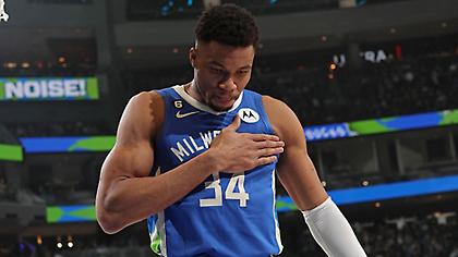 Το double-double σε 24 λεπτά του Γιάννη με τους Σπερς