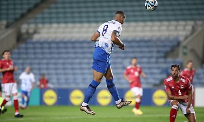 Η σέντρα ακριβείας του Τσιμίκα και η άστοχη κεφαλιά του Γιακουμάκη