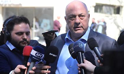 Μπέος: «Φαρσοκωμωδία - Να ευχηθώ να μην έχουμε… αίματα»!
