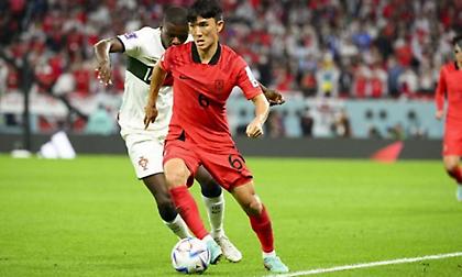 Σκόραρε ο Ιν-Μπεόμ Χουάνγκ στην ήττα της Νότιας Κορέας από την Ουρουγουάη