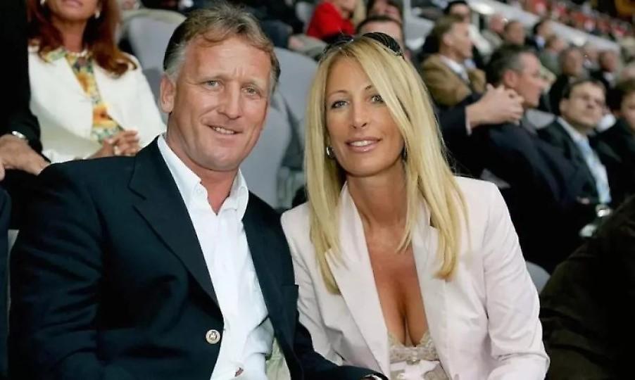 Απίθανη γκάφα από τον Μπρέμε, έστειλε βίντεο με τη γυναίκα του γυμνόστηθη!