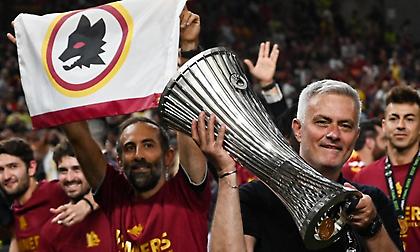 «Απέρριψε την Παρί Σεν Ζερμέν και μένει στη Ρόμα ο Μουρίνιο»