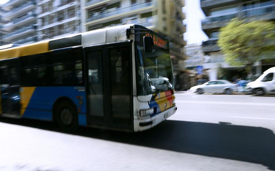 Θεσσαλονίκη: Σύγκρουση λεωφορείου του ΟΑΣΘ με δίκυκλο