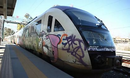 Πρόβλημα στον Προαστιακό της Πάτρας: Βλάβη στις ράγες - Ταλαιπωρία για τους επιβάτες