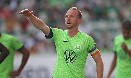 Η πρωταπριλιά του Άρνολντ: Έβαλε αυτογκόλ και έχασε πέναλτι σε 20 λεπτά!