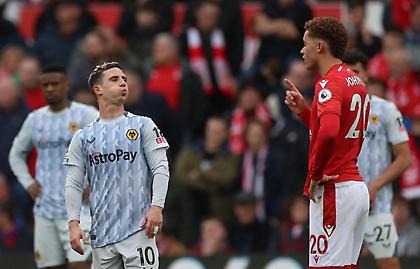 Γλίτωσε από το VAR αλλά κινδυνεύει με τιμωρία για φτύσιμο σε αντίπαλο ο Ποντένσε