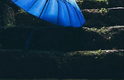 Καιρός: Βροχές, ισχυροί άνεμοι και πτώση της μέγιστης θερμοκρασίας την Πέμπτη