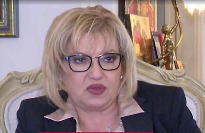 Χήρα Καραϊβάζ στον ΣΚΑΪ: «Τον δολοφόνησαν γιατί φοβήθηκαν ίσως αυτά που θα έγραφε»