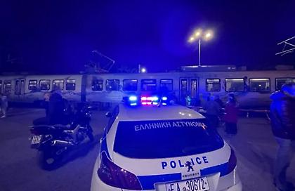 Ταύρος: 16χρονος έπεσε στις γραμμές του προαστιακού - Νοσηλεύεται σε κρίσιμη κατάσταση