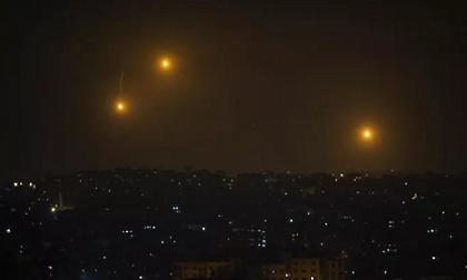 Το Ισραήλ βομβαρδίζει τη Λωρίδα της Γάζας