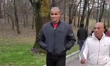 Τρόλαραν τον Ριβάλντο για το περπάτημά του: «Πού έμαθες αυτό το βάδισμα;»