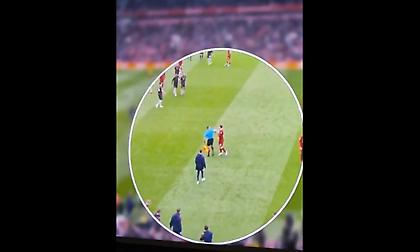 Λίβερπουλ-Άρσεναλ: Έρευνα για την αγκωνιά του διαιτητή Χατζηδάκη στον Ρόμπερτσον!