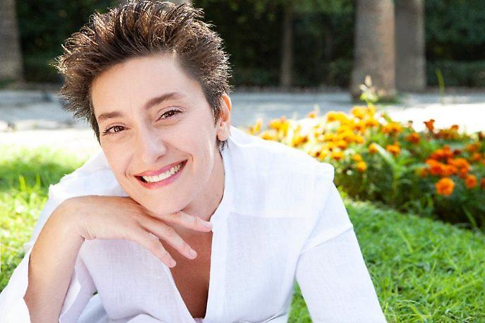 Ηρώ: Η τραγουδίστρια καταγγέλλει πως ο γιος της έπεσε θύμα άγριου ξυλοδαρμού