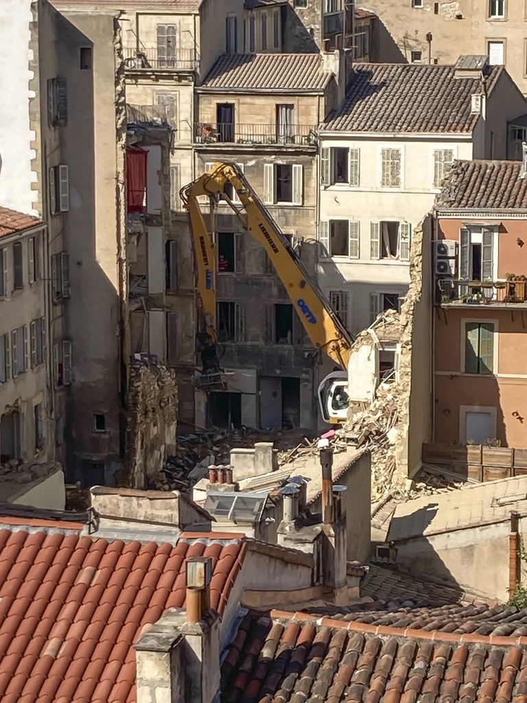 Μασσαλία: 4 οι νεκροί μετά από κατάρρευση πολυκατοικίας