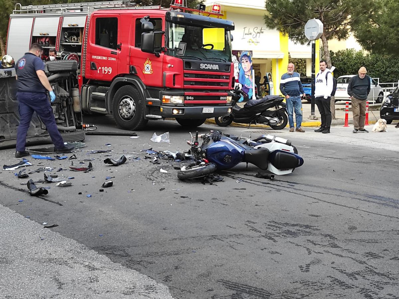 Άλιμος: Φρικτό τροχαίο δυστύχημα