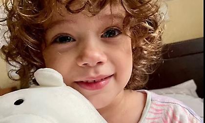 Ο πατέρας της Καρολάιν δημοσίευσε εικόνα της μικρής Λυδίας: «Μόνο μου καθήκον τώρα να τη φροντίζω»