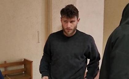 Στον ανακριτή με χειροπέδες ο Κλέιμαν: «Όλοι βλέπουν πως δεν έχω κάνει τίποτα» - Δείτε το βίντεο