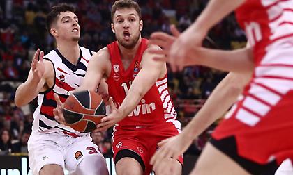 Ολυμπιακός-Μπασκόνια (4η περίοδος)