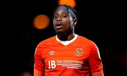 Η Λούτον πάει για άνοδο & ο Μπαντζού για το σπουδαιότερο ρεκόρ στην ιστορία του αγγλικού ποδοσφαίρου