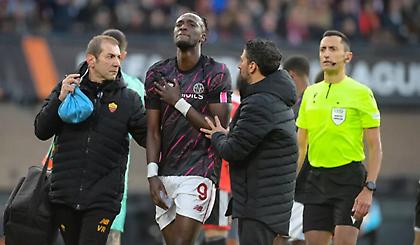 Εξάρθρωση στον ώμο ο Έιμπραχαμ, αλλά δεν κάνει χειρουργείο!