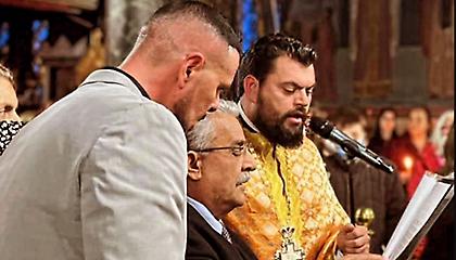 Ο Νίκος Βουρλιώτης (NiVo) έψαλε στον Επιτάφιο