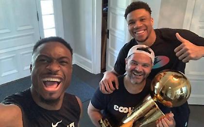 Πήρε τον φυσιοθεραπευτή της Εθνικής στο Μιλγουόκι για τα playoffs ο Γιάννης Αντετοκούνμπο