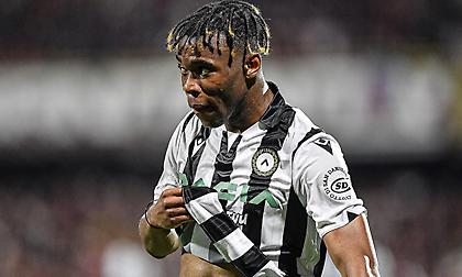 Τροχαίο για τον Ουντότζι: «Καρφώθηκε» στην είσοδο μπαρ του Ούντινε!