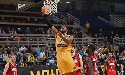 ΑΕΚ: «Οι οπαδοί της Χάποελ δεν τήρησαν τα μέτρα τάξης - Απειλούν με μηνύματα τον Μίτσελ!»