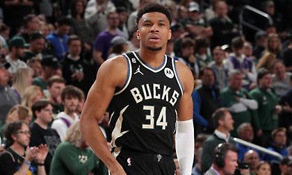 Μπακς: «Καθαρή» η ακτινογραφία του Γιάννη, αναμένεται να παίξει στο Game 2!