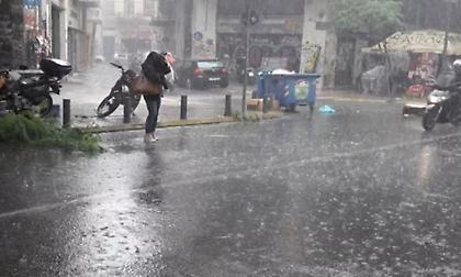 Καιρός: Με βροχές η Δευτέρα του Πάσχα – Οι περιοχές που επηρεάζονται