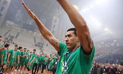 Ερνάντες: «Δάκρυσα όταν χάσαμε τρόπαια- Έχω να δώσω πολλά, δεν είναι όλα λεφτά»